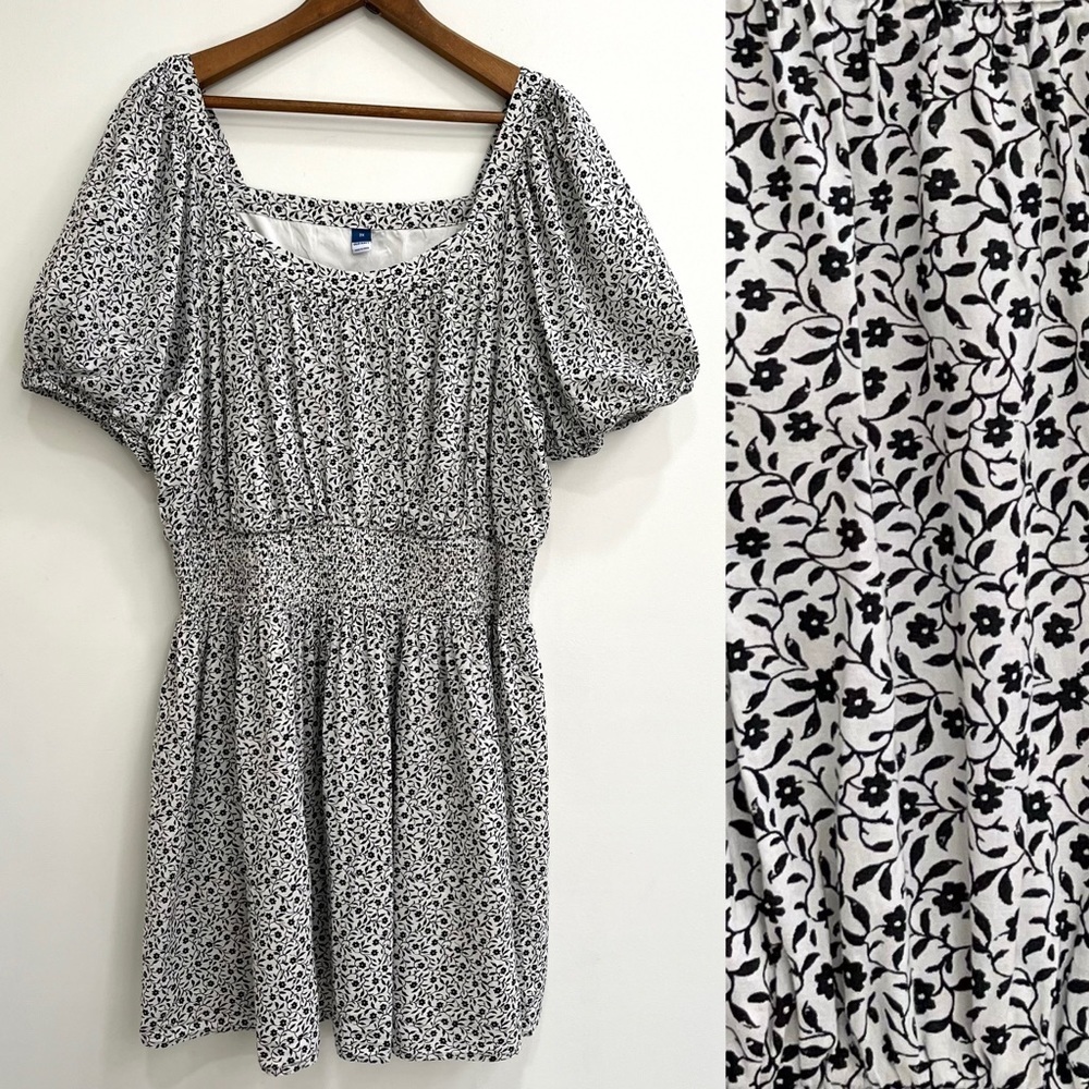Old Navy Black & White Floral Smocked Puff Sleeve Square Neckline Mini Dress 2X